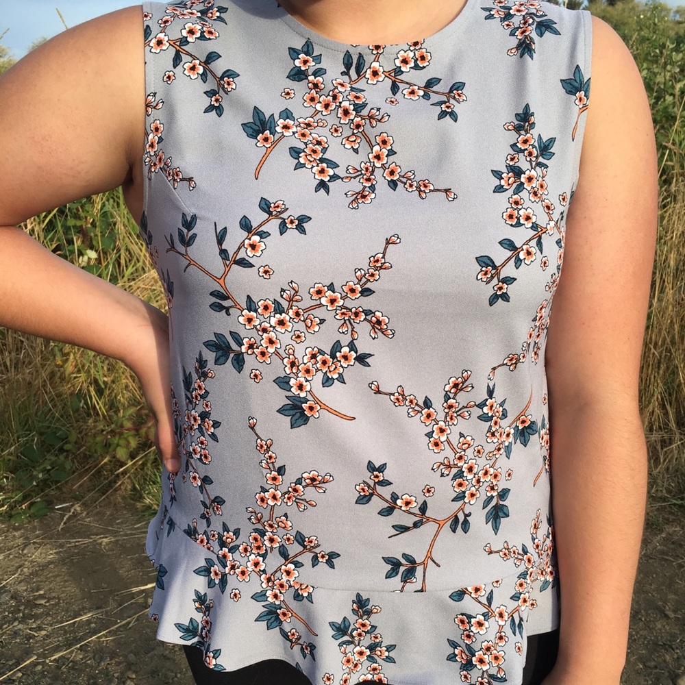 Floral Sleeveless Blouse